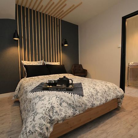 Le Nid Bord De La Loire Apartment Орлеан Екстериор снимка