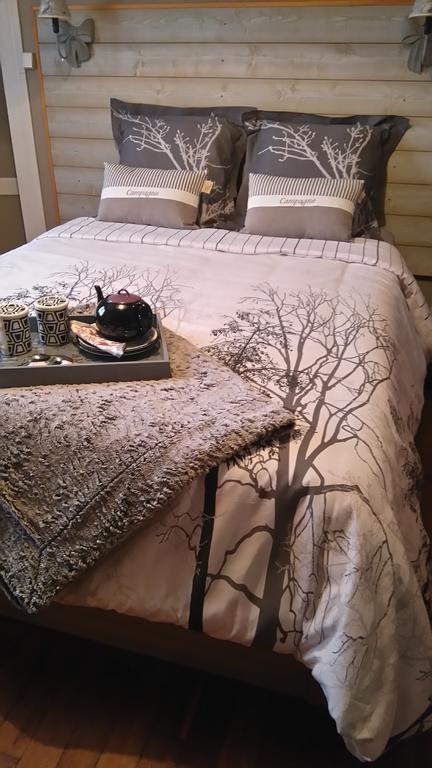 Le Nid Bord De La Loire Apartment Орлеан Екстериор снимка
