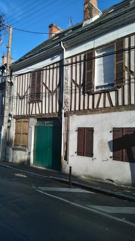 Le Nid Bord De La Loire Apartment Орлеан Екстериор снимка
